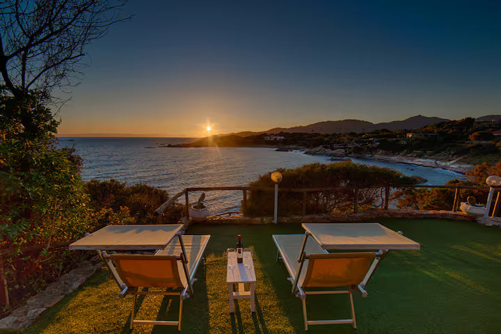 [ "VILLA CALA CATERINA" ACCESSO DIRETTO ALLA SPIAGGIA // VILLASIMIUS ]