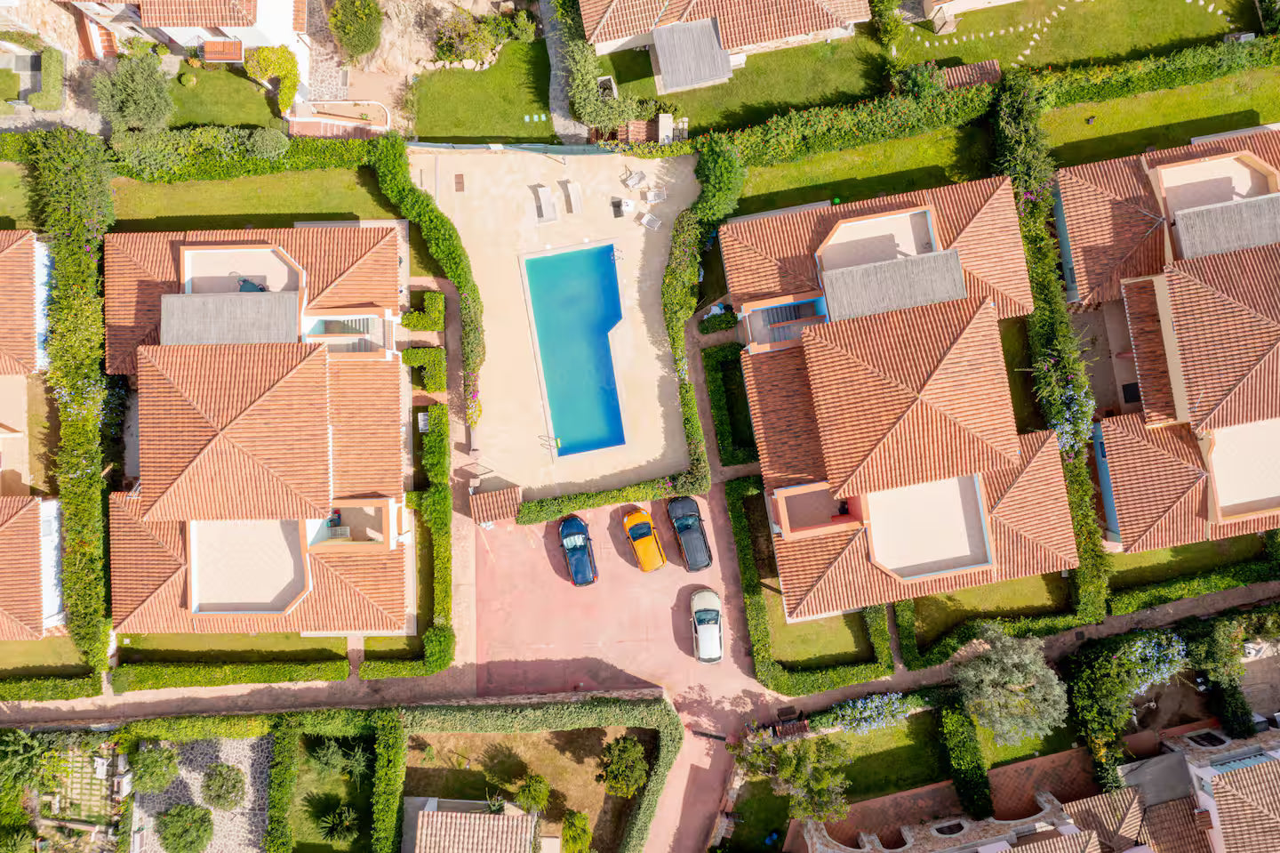 [RESIDENCE "LA PERLA" // MONTE PETROSU]