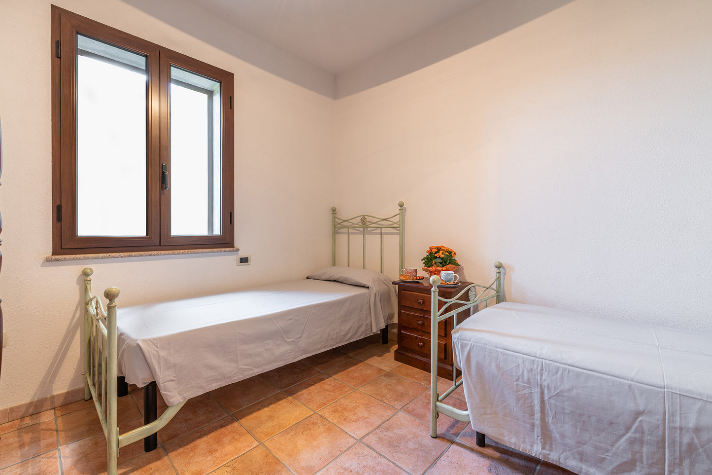 [ "VILLA MIRTO QUADRI" // SINISCOLA ]