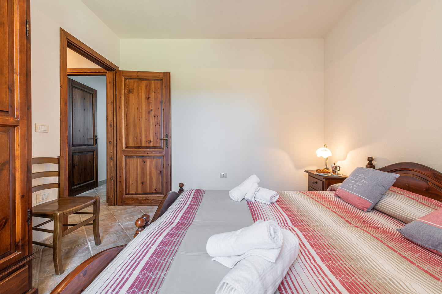 [ "VILLA MIRTO TRILO 3" // SINISCOLA ]