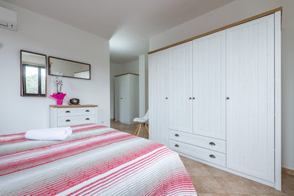 [ "VILLA LUSSO PELOSA" // STINTINO ]