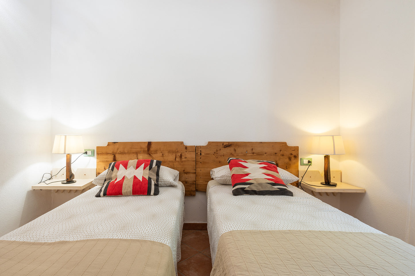 [ "VILLETTA GRECU NATURE" // OROSEI ]