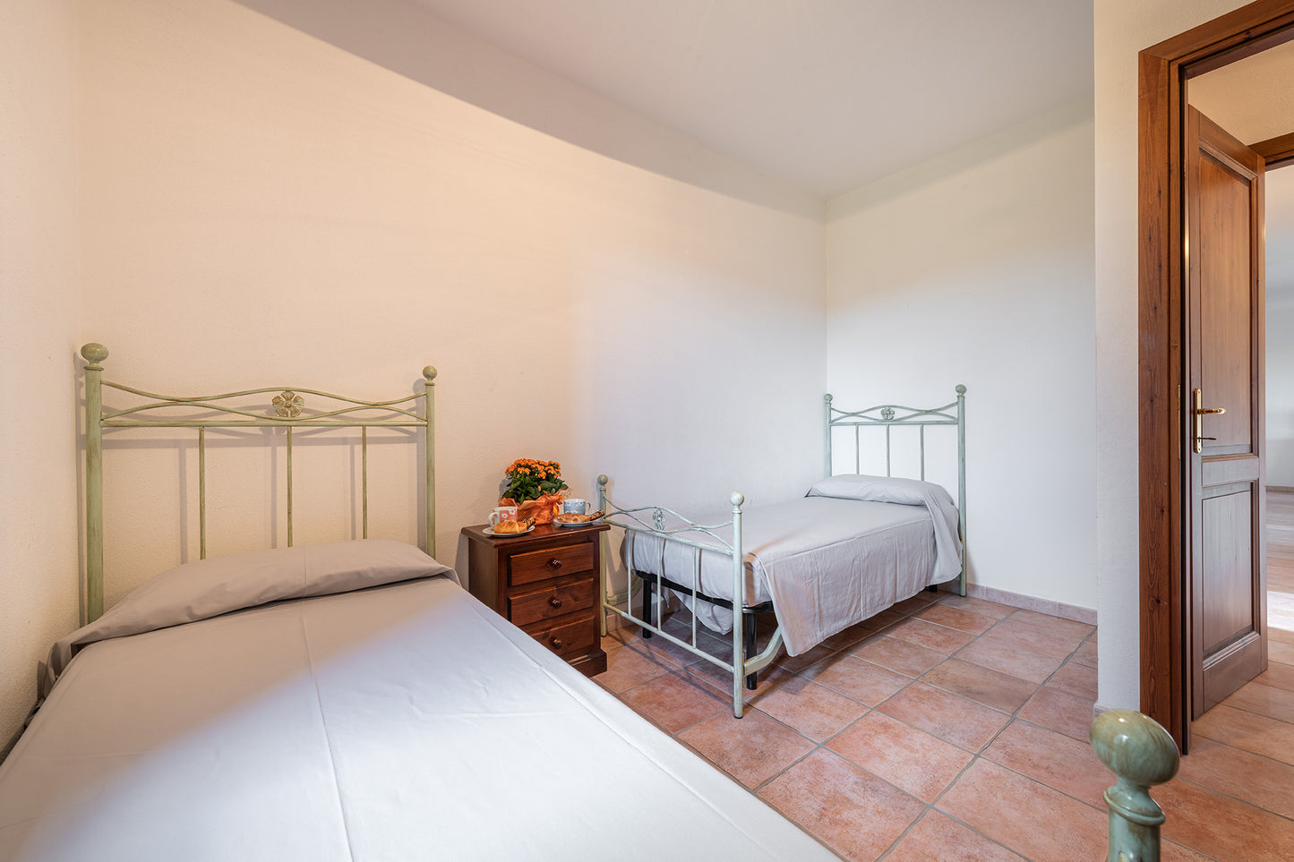 [ "VILLA MIRTO QUADRI" // SINISCOLA ]