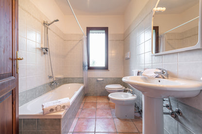 [ "VILLA MIRTO QUADRI" // SINISCOLA ]