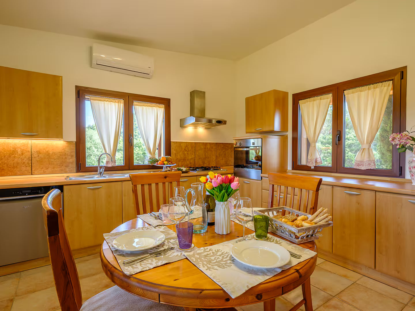 [ "VILLA SUGHERA" // OLBIA ]
