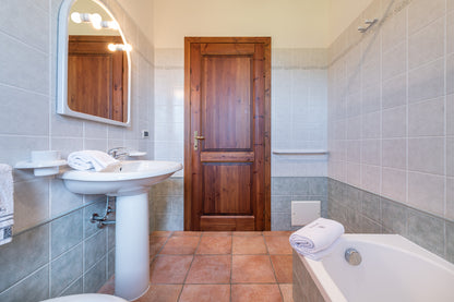 [ "VILLA MIRTO QUADRI" // SINISCOLA ]