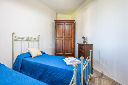 [ "VILLA MIRTO TRILO 3" // SINISCOLA ]