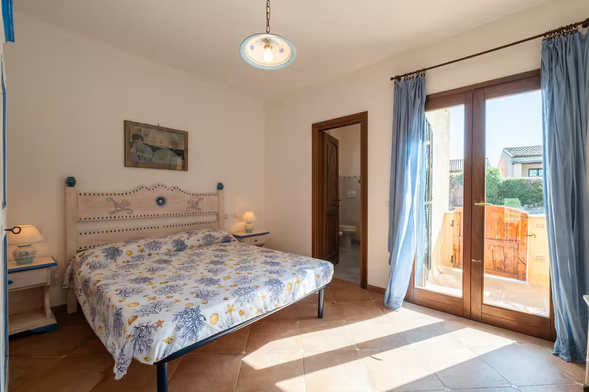 [ "VILLA VISTA MARE" PALAU ]