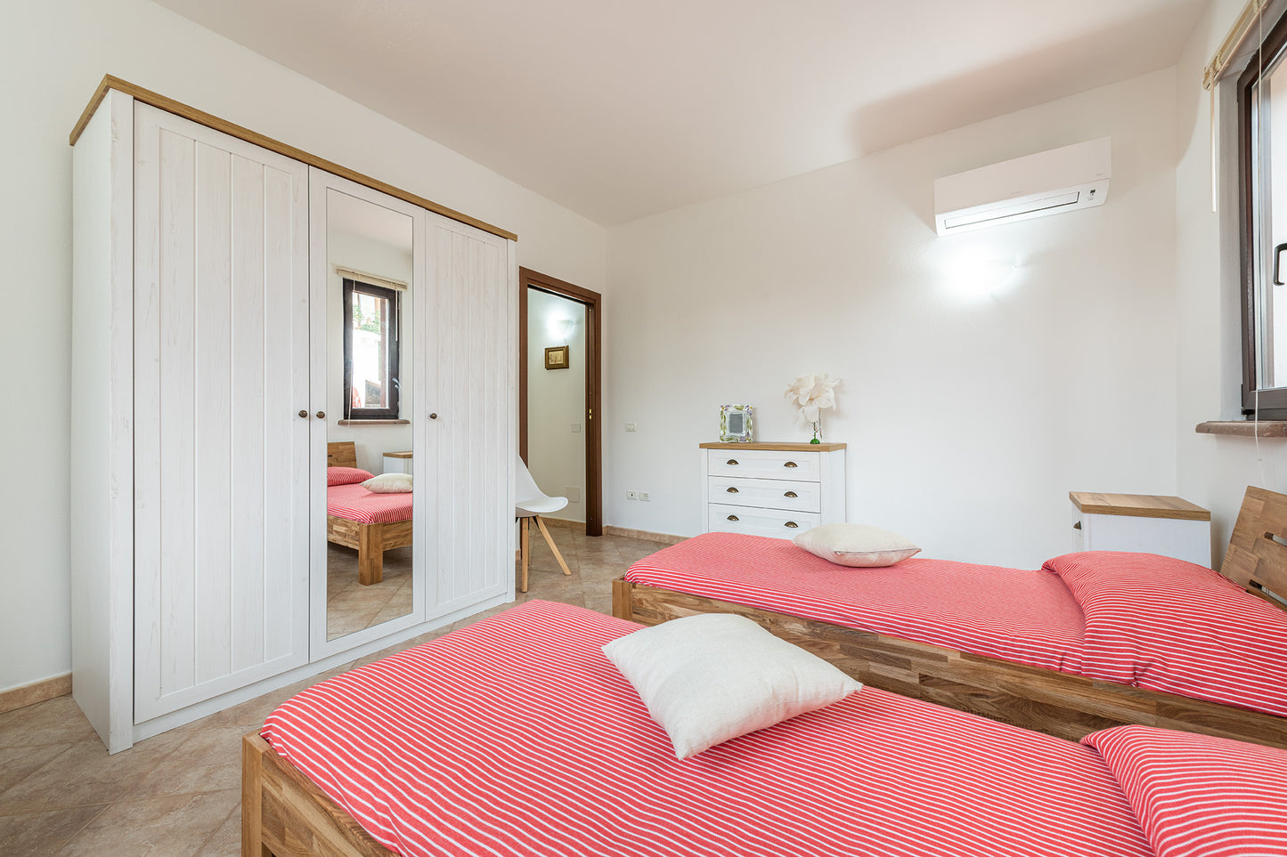 [ "VILLA LUSSO PELOSA" // STINTINO ]