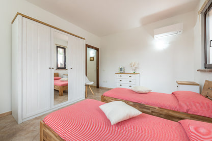 [ "VILLA LUSSO PELOSA" // STINTINO ]