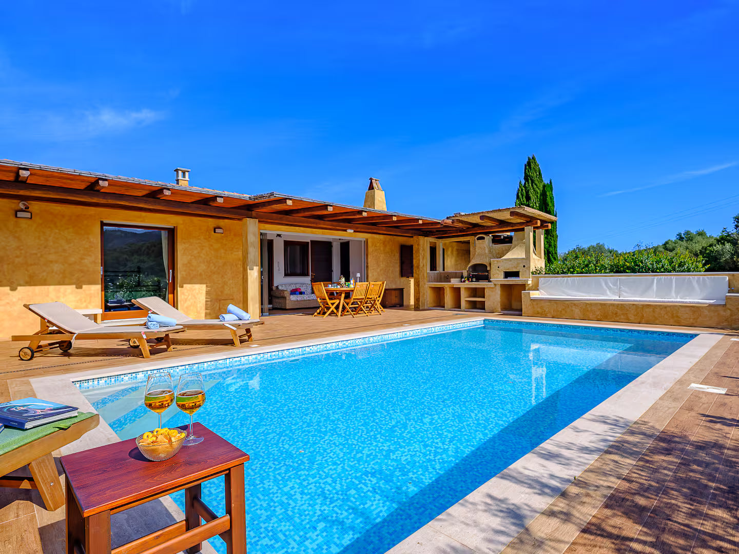[ "VILLA SUGHERA" // OLBIA ]