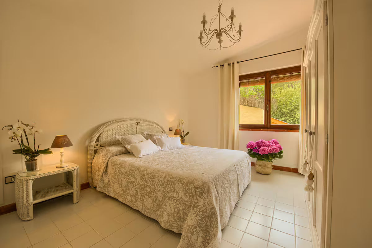 [ "VILLA CALA CATERINA" ACCESSO DIRETTO ALLA SPIAGGIA // VILLASIMIUS ]