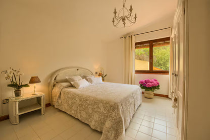 [ "VILLA CALA CATERINA" ACCESSO DIRETTO ALLA SPIAGGIA // VILLASIMIUS ]