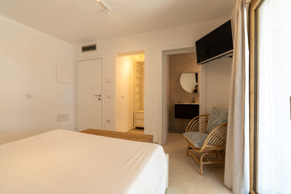 [ "VILLA ONDA MARINA" // GOLFO ARANCI ]