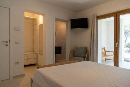 [ "VILLA ONDA MARINA" // GOLFO ARANCI ]