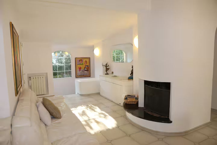 [ "VILLA OLEANDRA" TENNIS E PISCINA PRIVATA // QUARTU SANT'ELENA ]