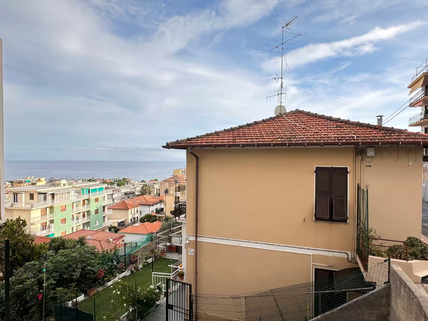 [ "SEA APARTMENT" // SANREMO ]