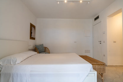 [ "VILLA ONDA MARINA" // GOLFO ARANCI ]