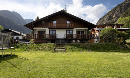 [ "CHALET DELLE STELLE" // BRUSSON ]