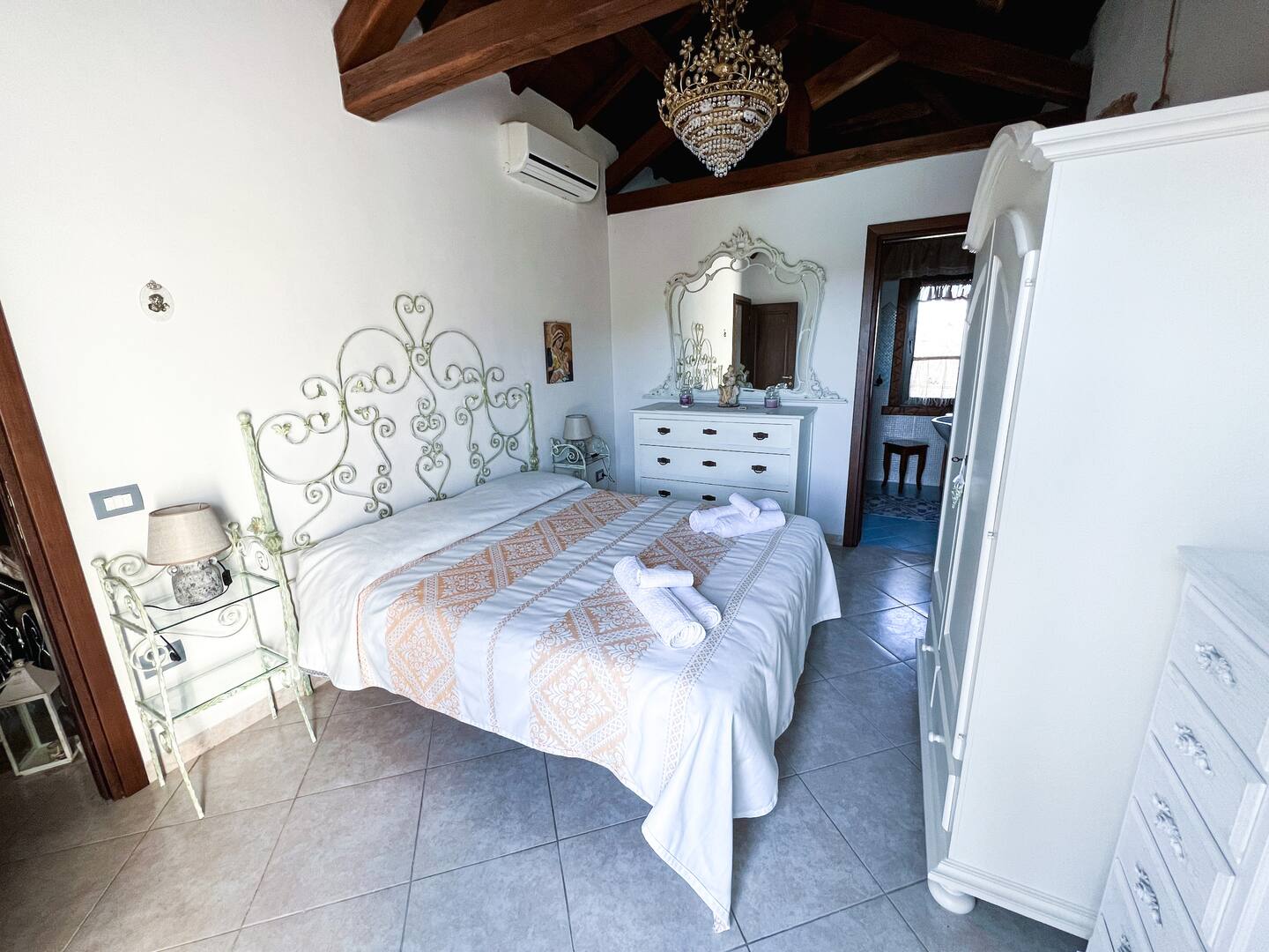 [ "VILLA ARZACHENA" // ARZACHENA ]