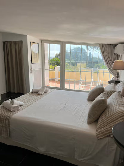 [ "VILLA OLEANDRA" TENNIS E PISCINA PRIVATA // QUARTU SANT'ELENA ]