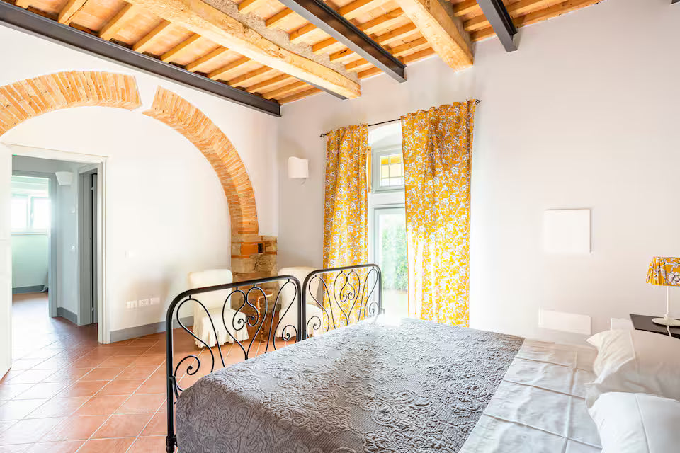 [ "CASALE DEGLI ULIVI" // ROSIGNANO MARITTIMO ]