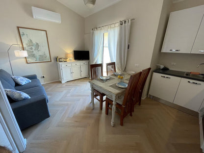 [ "CASA DEL MARE"  // CANNIGIONE ]