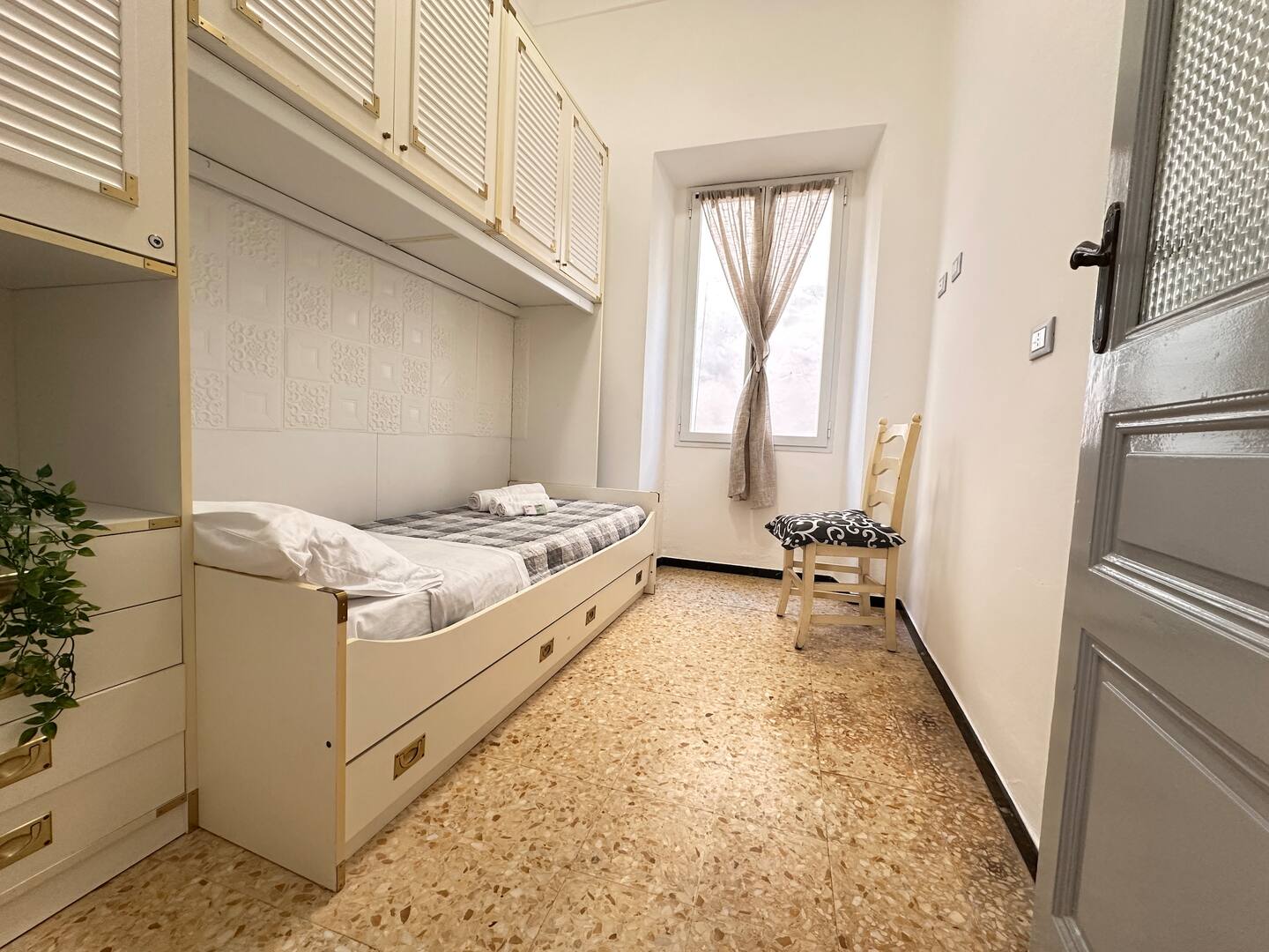 [ "CASA SUL BORGO" // SANREMO ]