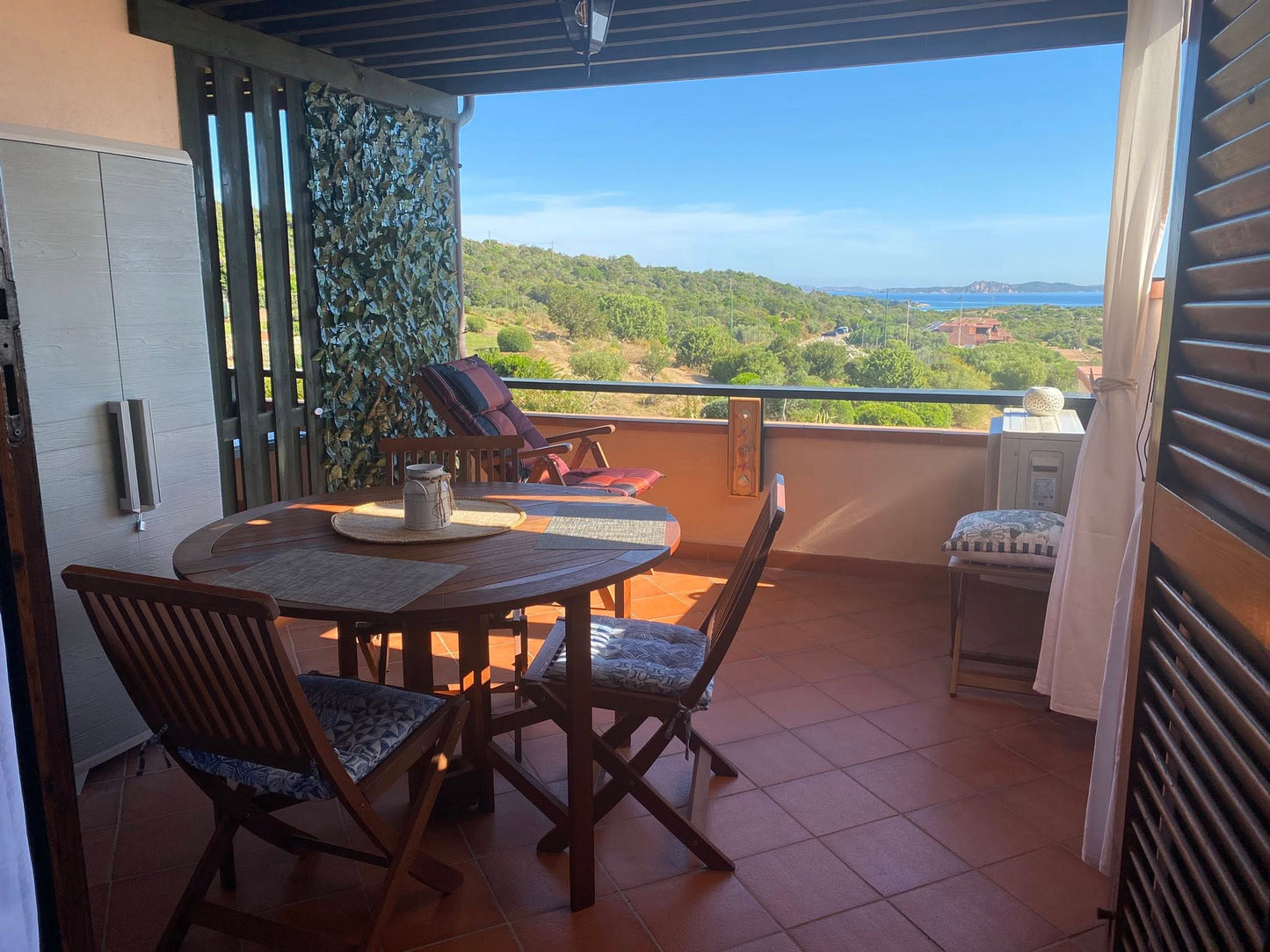 [ "APARTMENT SEA HORIZON" // TANCA MANNA ]