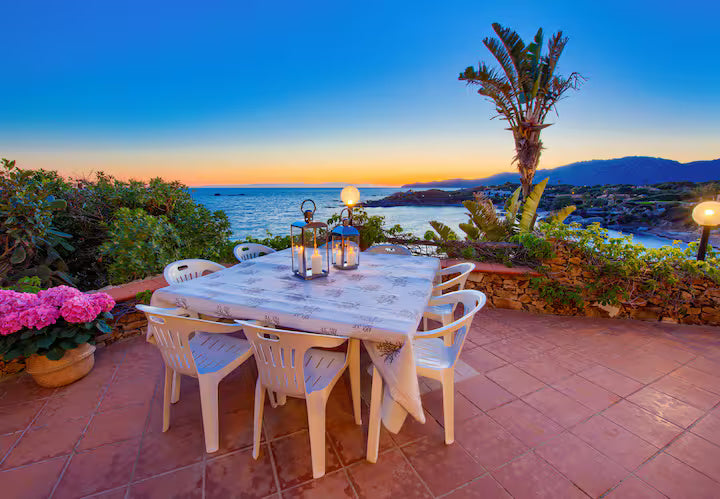 [ "VILLA CALA CATERINA" ACCESSO DIRETTO ALLA SPIAGGIA // VILLASIMIUS ]