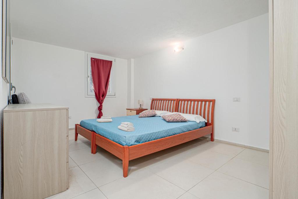 [ "TRILOCALE GREEN" // GOLFO ARANCI ]