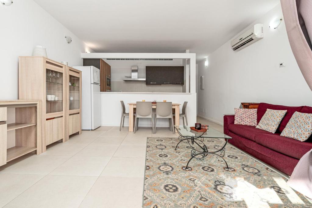 [ "TRILOCALE GREEN" // GOLFO ARANCI ]