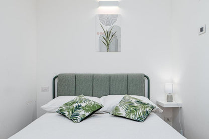 [ SUPERIOR VILLA "JACUZZI" GOLFO ARANCI ]