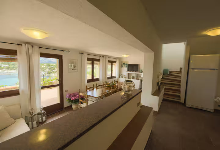 [ "VILLA CALA CATERINA" ACCESSO DIRETTO ALLA SPIAGGIA // VILLASIMIUS ]