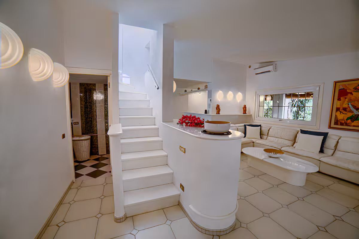 [ "VILLA OLEANDRA" TENNIS E PISCINA PRIVATA // QUARTU SANT'ELENA ]