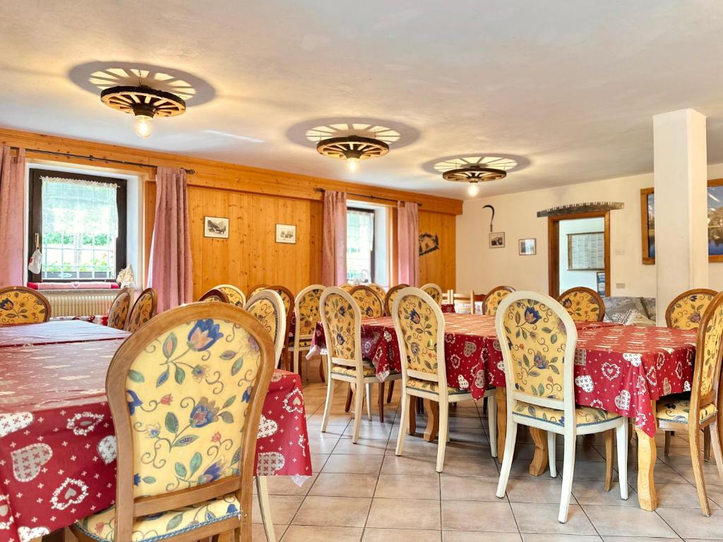 [ "CHALET VAL DI STELLE" // VERMIGLIO, VAL DI SOLE ]