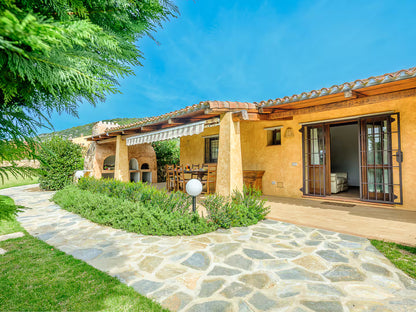 [ "VILLA EUCALIPTO" OLBIA ]
