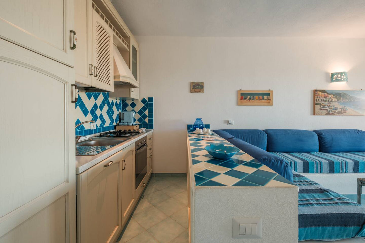[ "CASA AZZURRA" // PALAU]