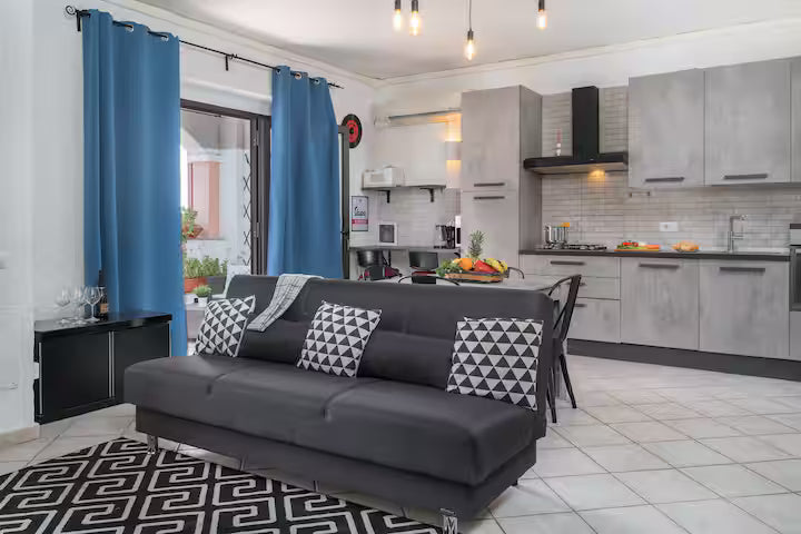 [ "CASA BREZZA" // CANNIGIONE ]