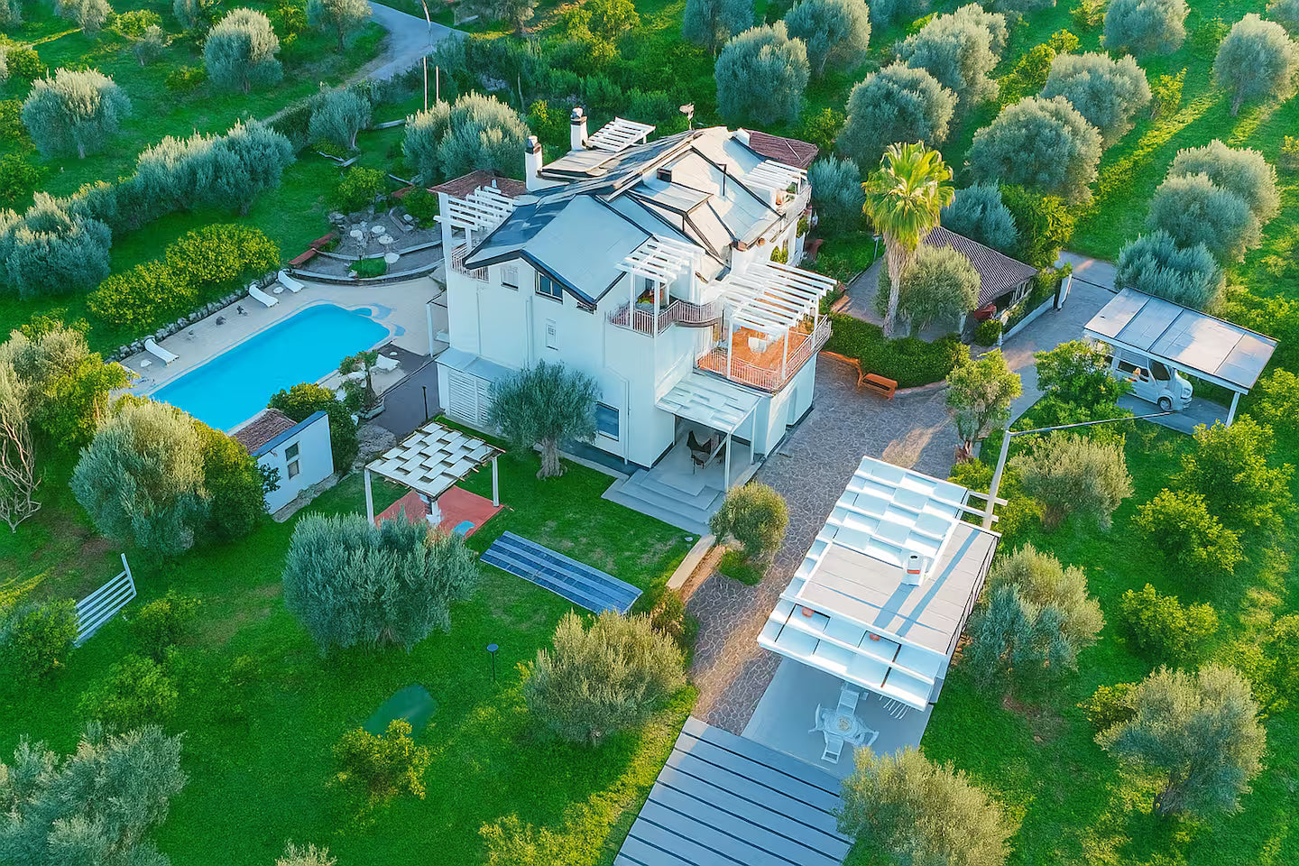 [ "VILLA SICILY COMPLETA" 16 POSTI LETTO // ACQUEDOLCI - MESSINA ]