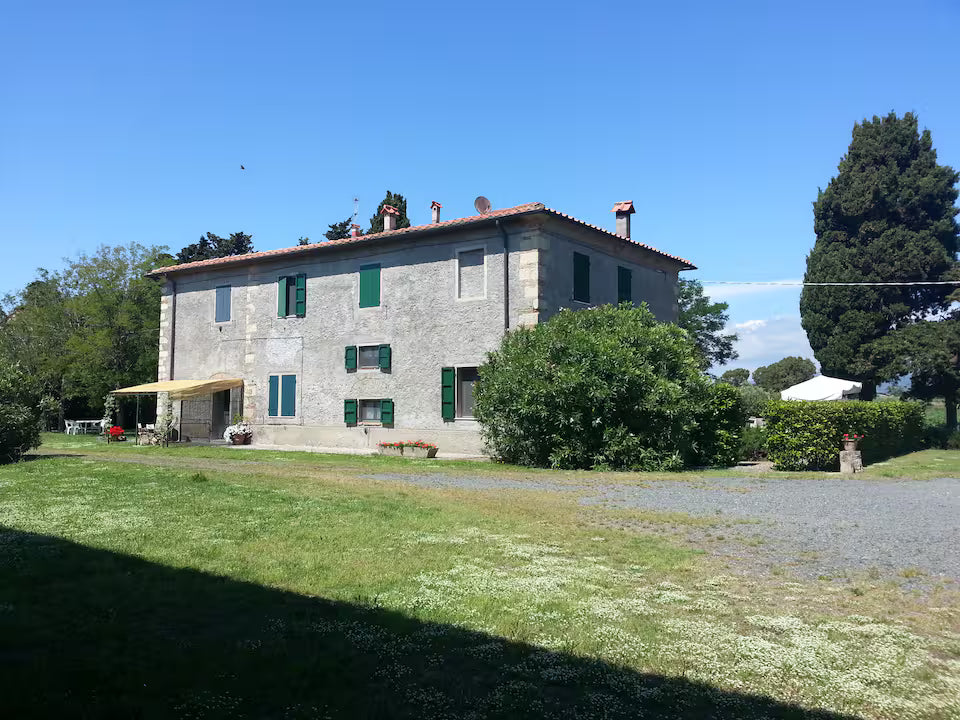 [ "BORGO LE QUERCE" // CECINA ]