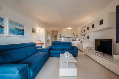 ["CASA MIRALUCE"  // PALAU]