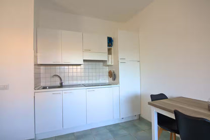 [ "MONOLOCALE 200MT MARE" // PALAU ]