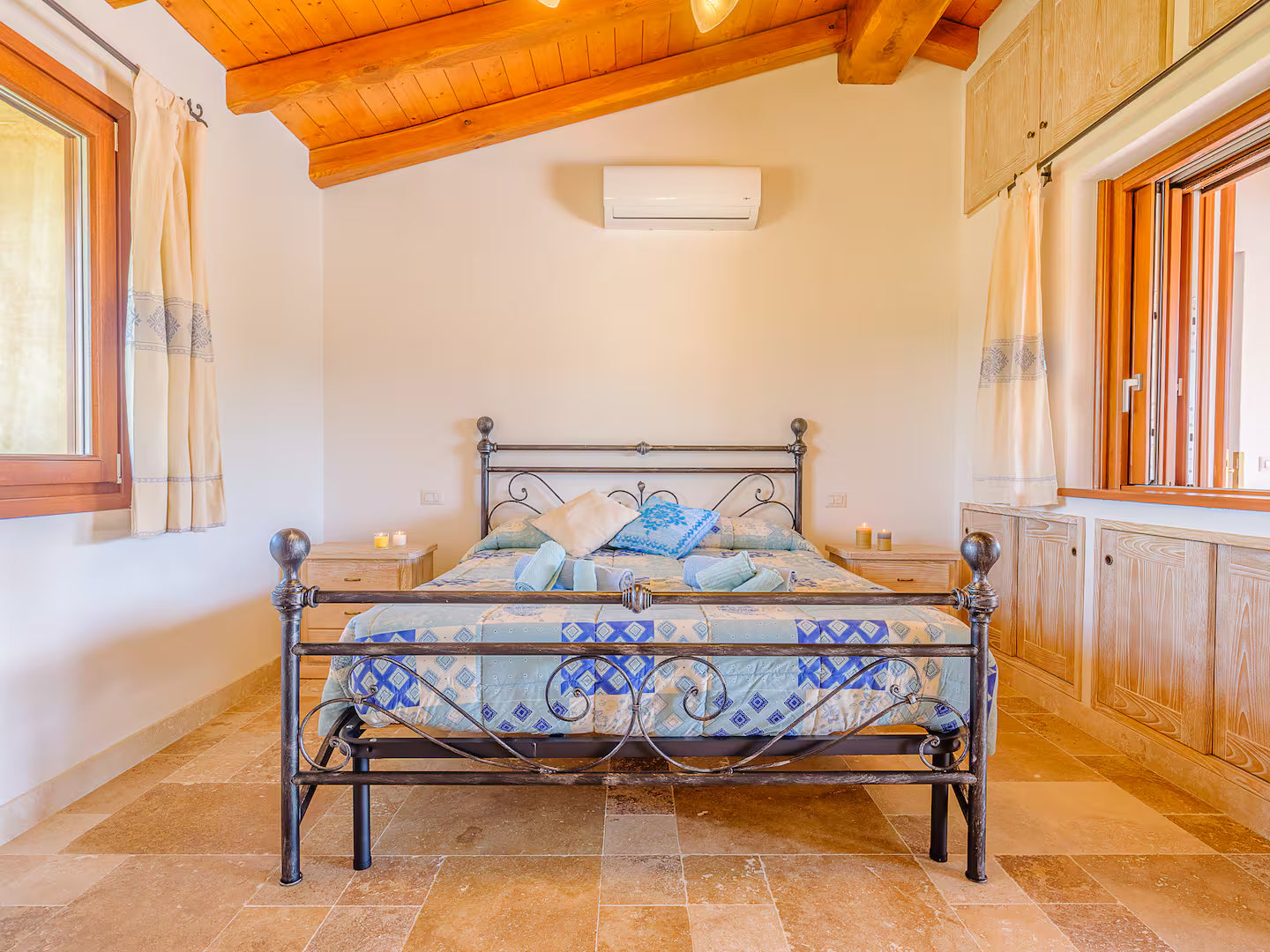 [ "VILLA SUGHERA" // OLBIA ]