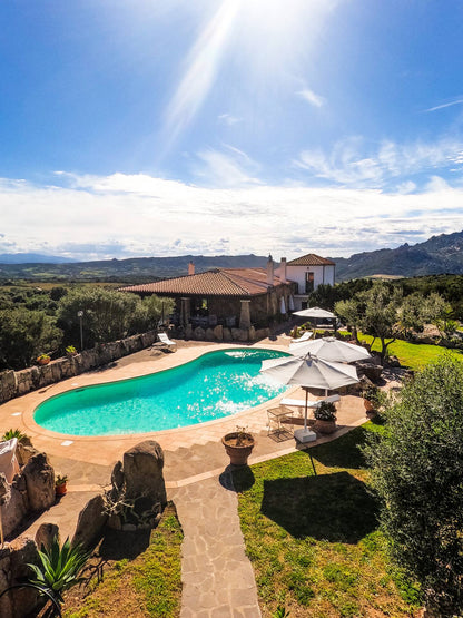 [ "VILLA ARZACHENA" // ARZACHENA ]