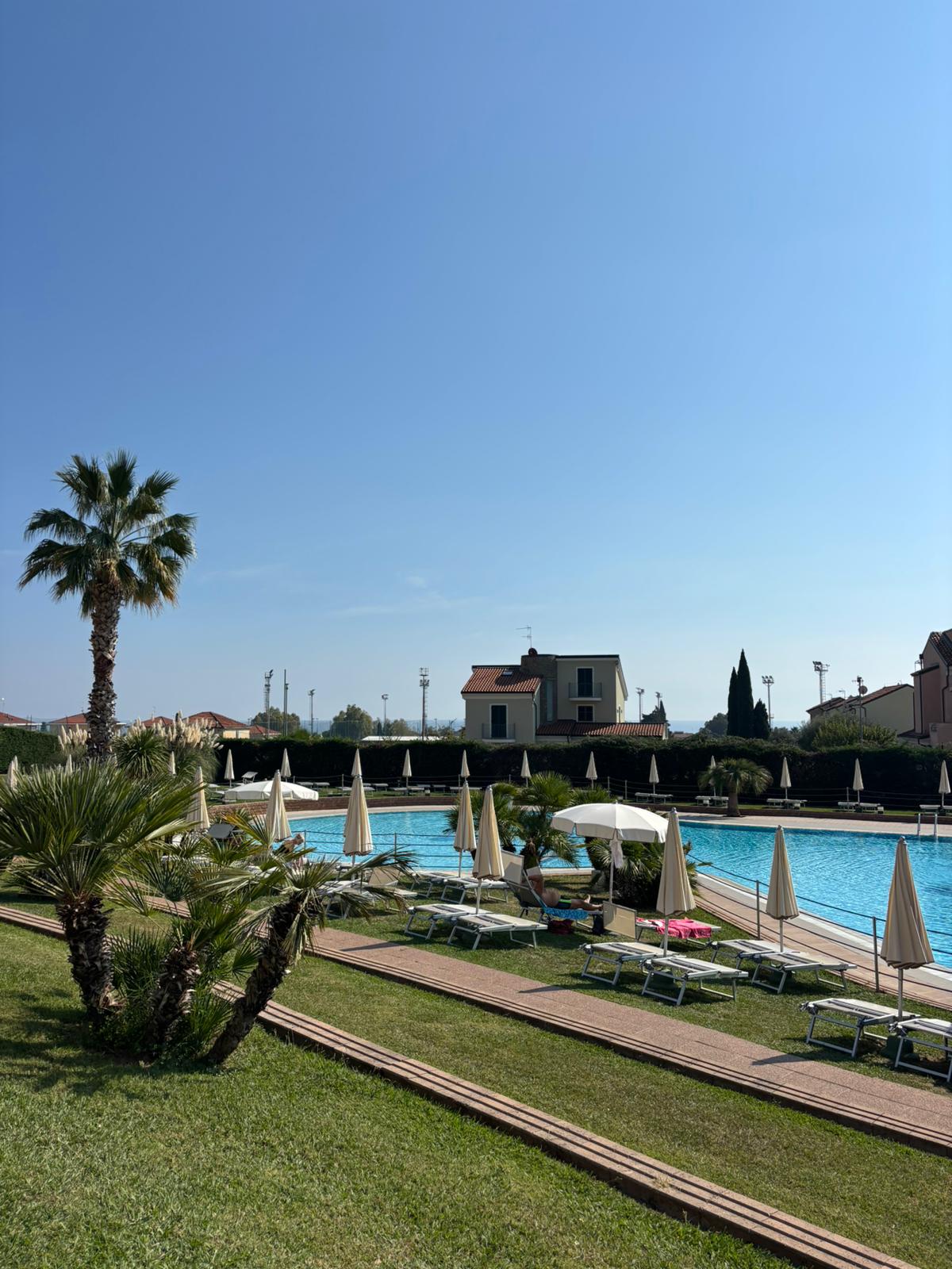 [ “APARTMENT MARINA BLU” // LOANO ]