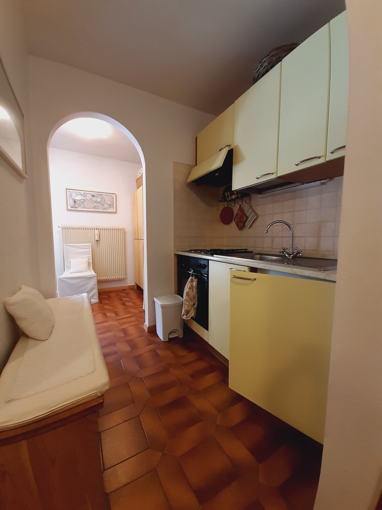 [ "APARTMENT NEVE BIANCA" // PEIO ]