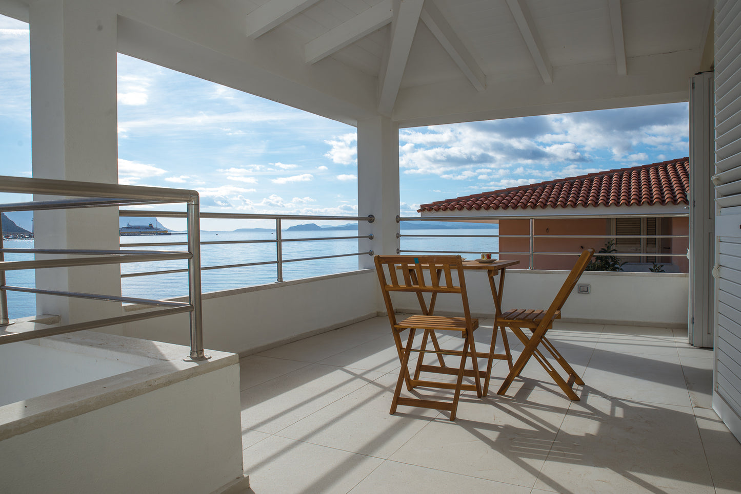 [ SUPERIOR VILLA "JACUZZI" GOLFO ARANCI ]