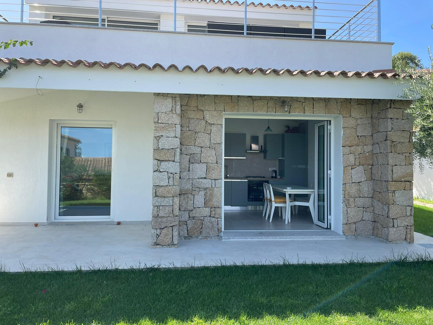 [ "VILLA PANTELLERIA GARDEN" // CANNIGIONE ]