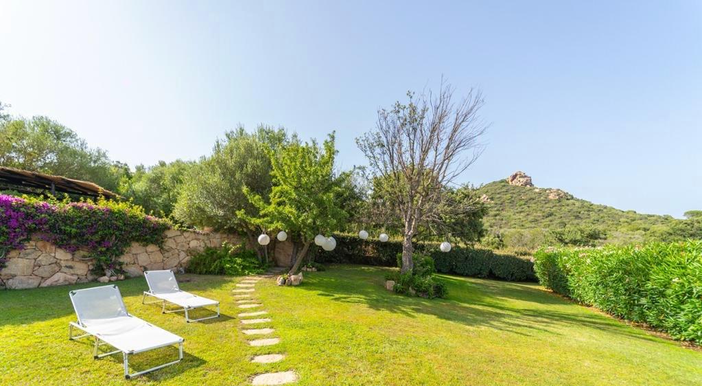 [ "VILLA MAESTRALE" // CANNIGIONE ]